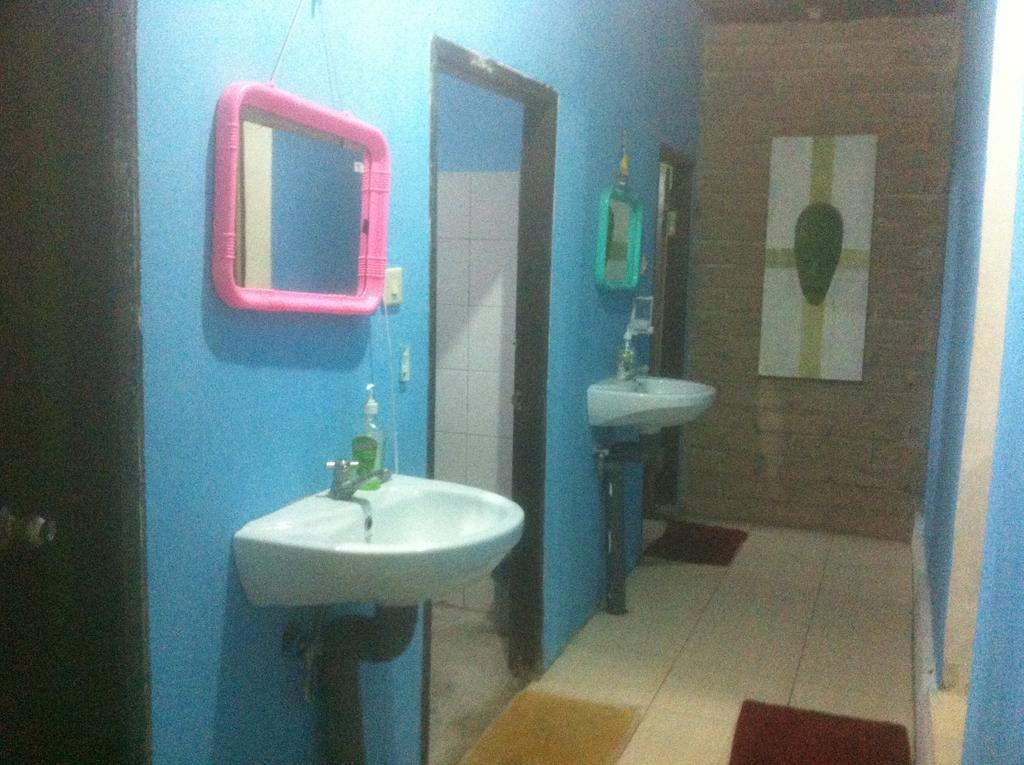 Good For Ya Knee Hostel & Bungalows (Adults Only) Gili Trawangan Exteriér fotografie