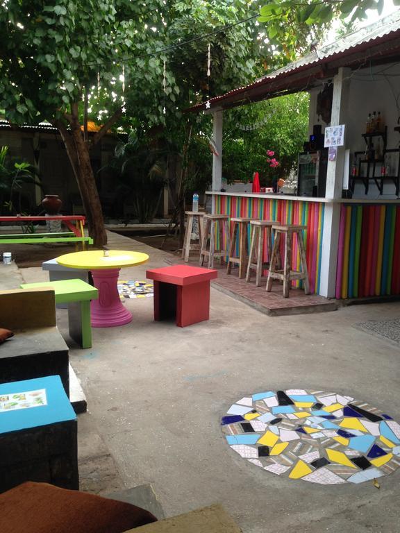 Good For Ya Knee Hostel & Bungalows (Adults Only) Gili Trawangan Exteriér fotografie