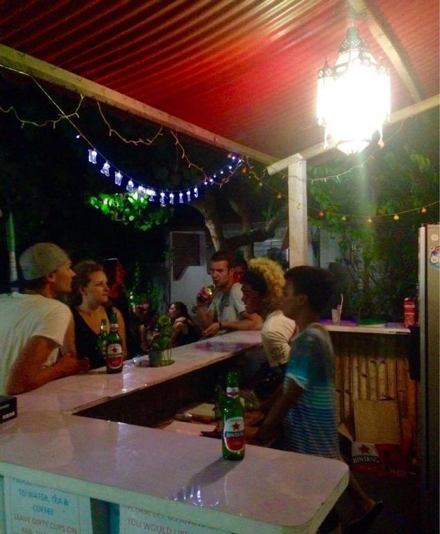 Good For Ya Knee Hostel & Bungalows (Adults Only) Gili Trawangan Exteriér fotografie