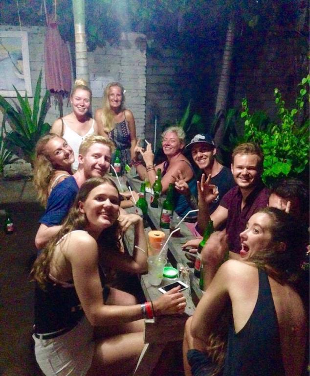 Good For Ya Knee Hostel & Bungalows (Adults Only) Gili Trawangan Exteriér fotografie