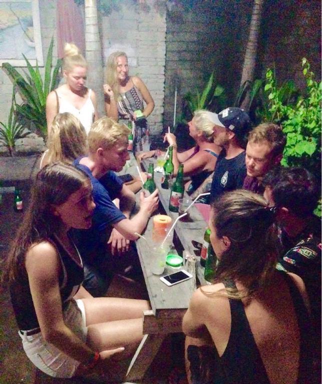 Good For Ya Knee Hostel & Bungalows (Adults Only) Gili Trawangan Exteriér fotografie