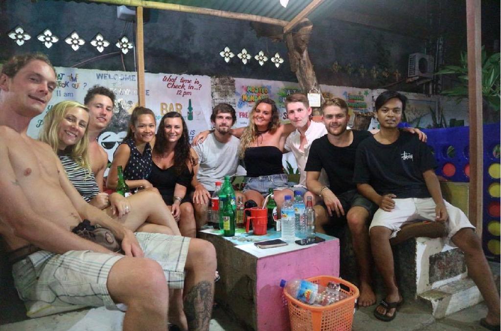 Good For Ya Knee Hostel & Bungalows (Adults Only) Gili Trawangan Exteriér fotografie