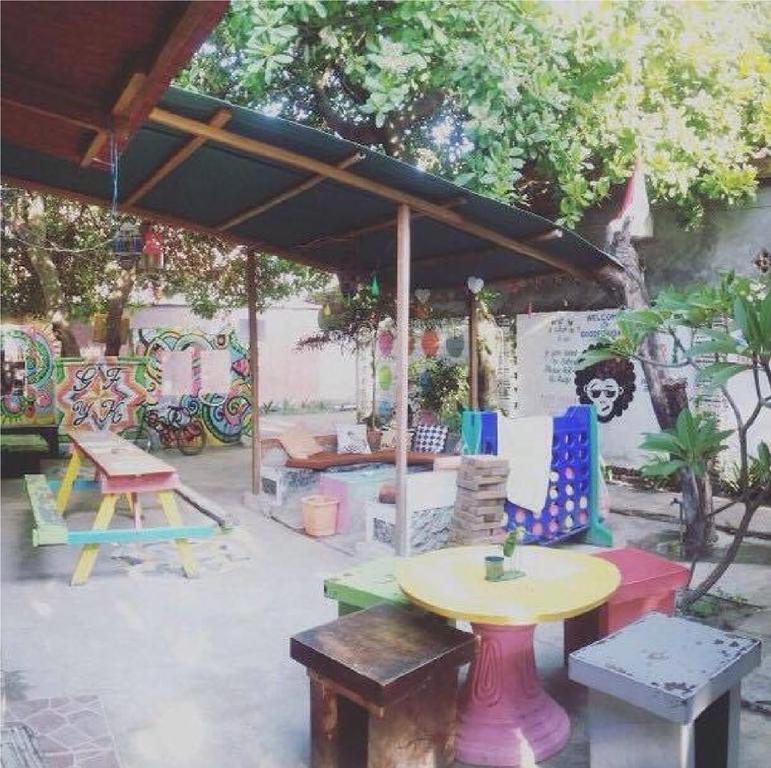 Good For Ya Knee Hostel & Bungalows (Adults Only) Gili Trawangan Exteriér fotografie